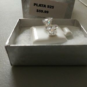 Meet your Posher, Clara